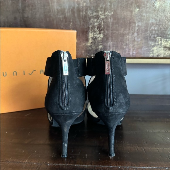 Unisa strap heels - black suede - Size 10 - Picture 3 of 4